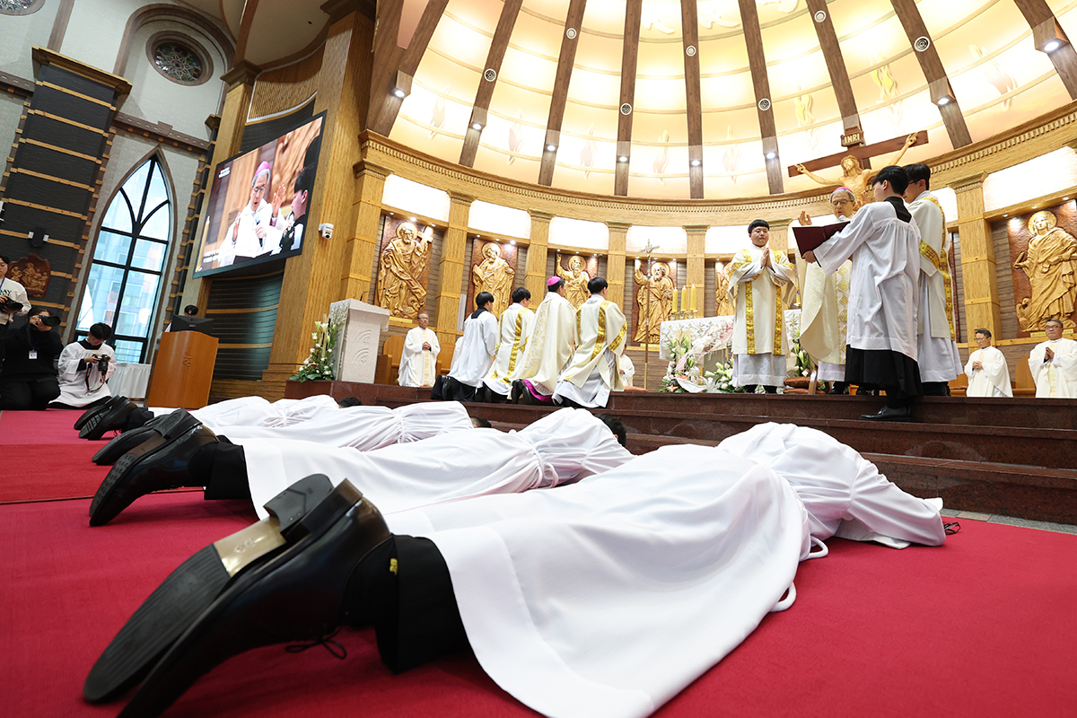 &rsquo;قداس الرسامة الكهنوتية لأبرشية سوون لعام 2025&lsquo; يُقام في الكاتدرائية الكاثوليكية في مدينة سوون، مقاطعة غيونغغي بعد الظهر يوم 4 ديسمبر.