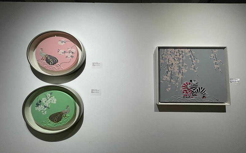 أحد الأعمال الكورية المشاركة في معرض حيّ القاهرة الدولي للفنون. (الصورة من إسراء الزيني)