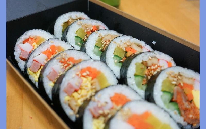 صورة للكيمباب العادي. (صورة مفتوحة المصدر من موقع تم اخذها بواسطة كيرين)