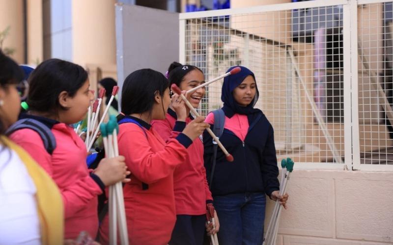 صور للأطفال وهم يشاركون في لعب بعض الالعاب الكورية. (الصور من زينب نيازي حسن)