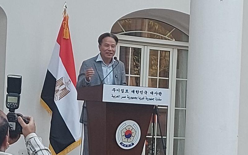 السيد 'كيم يونغ-تشاي'، رئيس مؤسسة كوريا -أفريقيا. (الصورة من غدير محمد.)