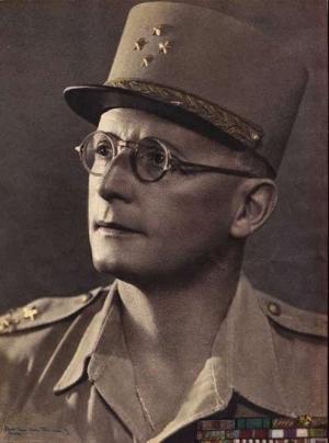 الجنرال رالف مونكلار (1892-1964). (المصدر: وزارة شؤون المحاربين القدامى والتشريفات الوطنية)