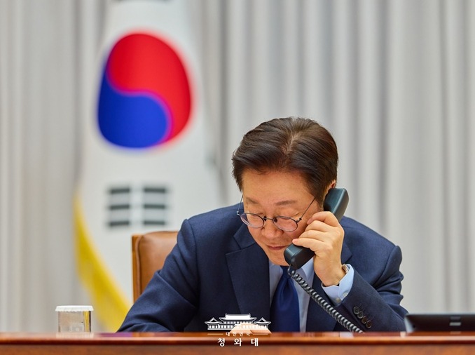 الرئيس لي يبحث مع الأمين العام لحلف الناتو سبل توسيع التعاون الدفاعي