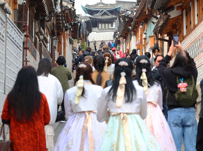 عدد السياح الأجانب في كوريا يسجل رقما قياسيا خلال الربع الأول من عام 2026