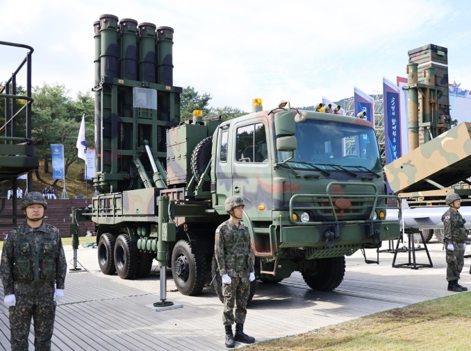 منظومة الدفاع الجوي الكورية ’تشيونغونغ-٢‘ المنتشرة في الإمارات تعترض صواريخ إيرانية