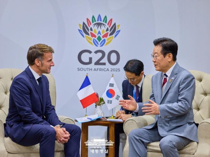 الرئيس لي يعقد قمتين متتاليتين مع رئيسي إندونيسيا وفرنسا