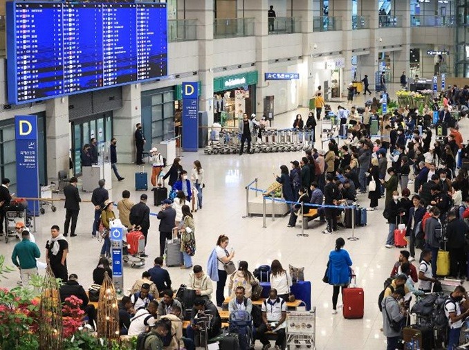 توسيع نطاق الدخول عبر بوابات الهجرة الإلكترونية ليشمل 42 جنسية